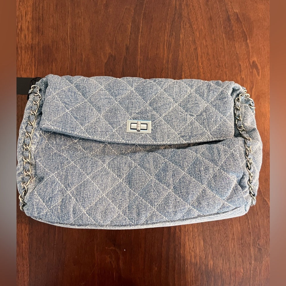 NWT Denim Chained Shoulder Quilted Purse - Picture 6 of 8